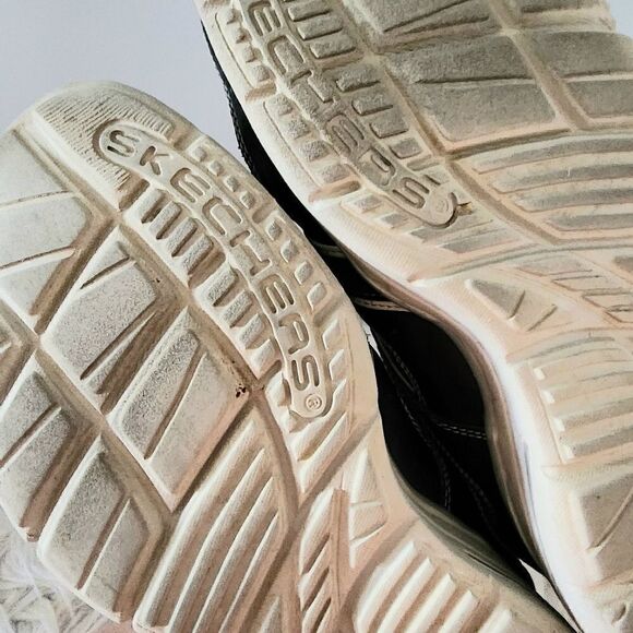 Sketchers men size 9 comfort shoe main image 7